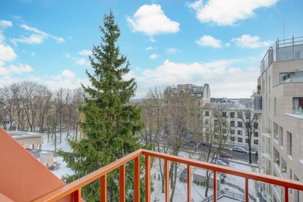 Cozy In The Center Of VNO