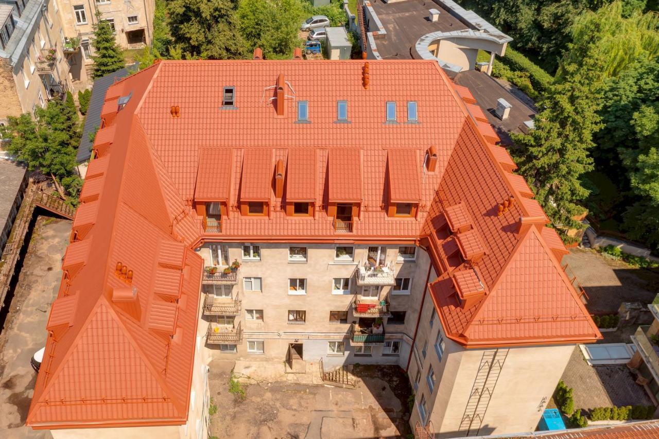 Cozy In The Center Of VNO